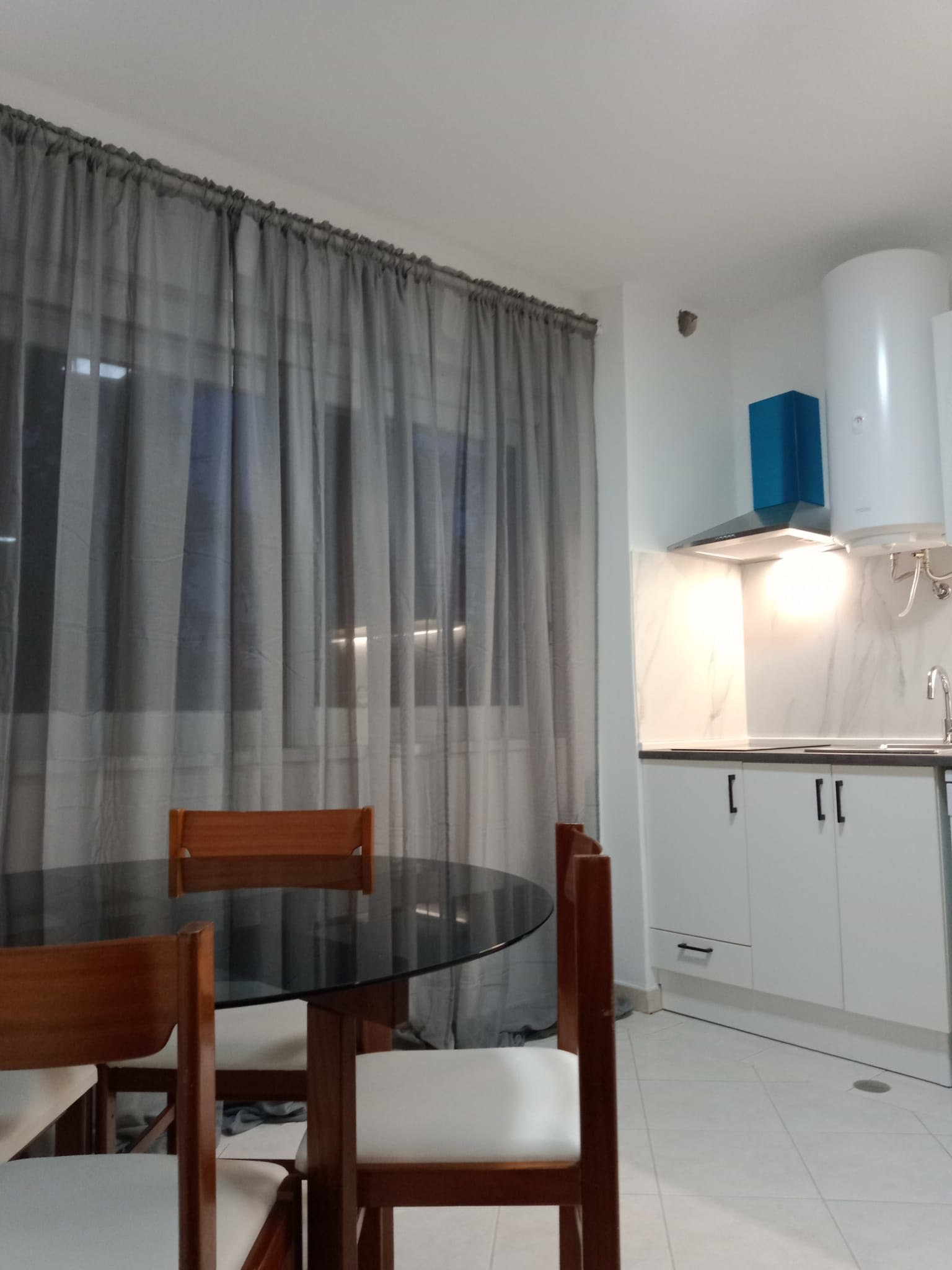 Bancada da kitchenette do Apartamento Balaia