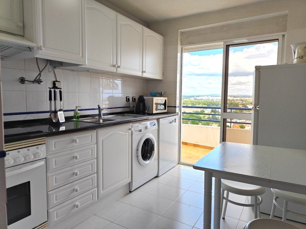 Equipped kitchen at Casa Búzios